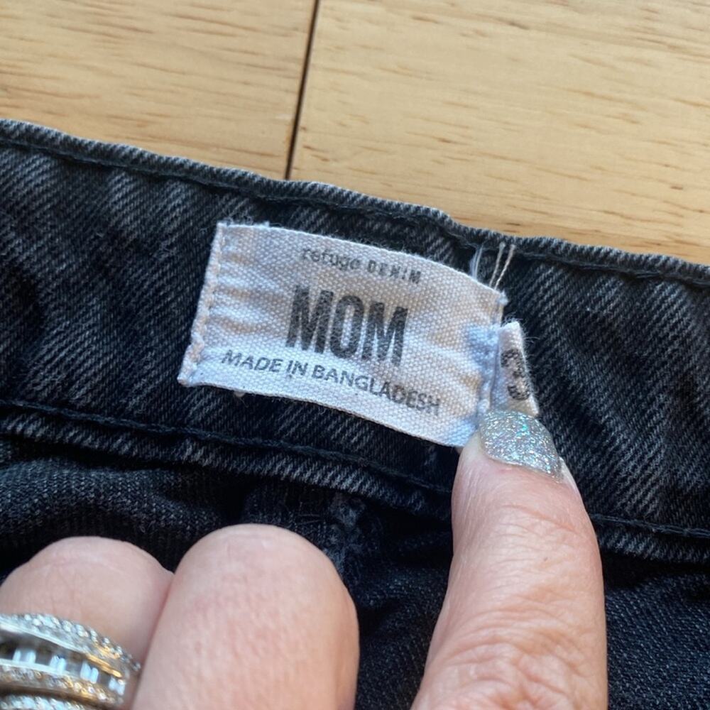 REFUGE Mom Jeans - Picture 2 of 4